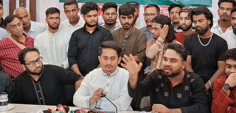 প্রধান উপদেষ্টা পদত্যাগ করবেন না: ফাইজ তাইয়েব আহমেদ প্রধান উপদেষ্টা পদত্যাগ করবেন না: ফাইজ তাইয়েব আহমেদ