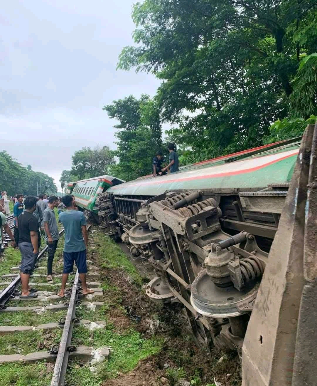 প্রধান উপদেষ্টা পদত্যাগ করবেন না: ফাইজ তাইয়েব আহমেদ প্রধান উপদেষ্টা পদত্যাগ করবেন না: ফাইজ তাইয়েব আহমেদ