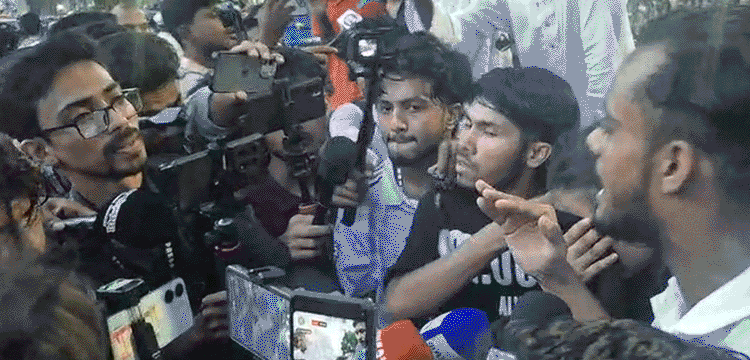 প্রধান উপদেষ্টা পদত্যাগ করবেন না: ফাইজ তাইয়েব আহমেদ প্রধান উপদেষ্টা পদত্যাগ করবেন না: ফাইজ তাইয়েব আহমেদ