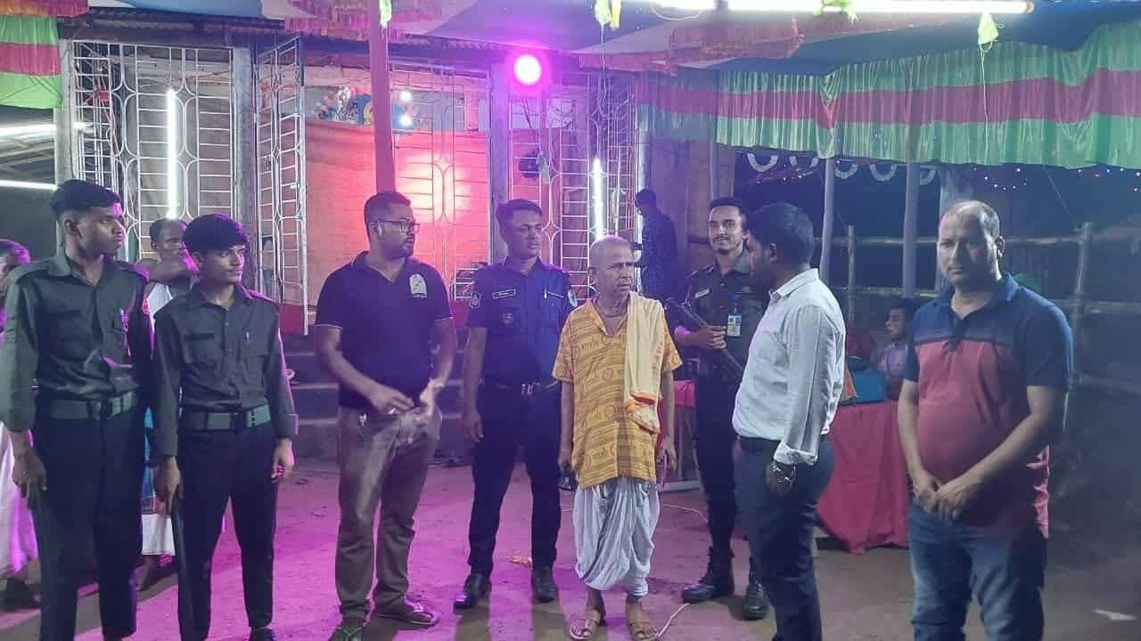 প্রধান উপদেষ্টা পদত্যাগ করবেন না: ফাইজ তাইয়েব আহমেদ প্রধান উপদেষ্টা পদত্যাগ করবেন না: ফাইজ তাইয়েব আহমেদ