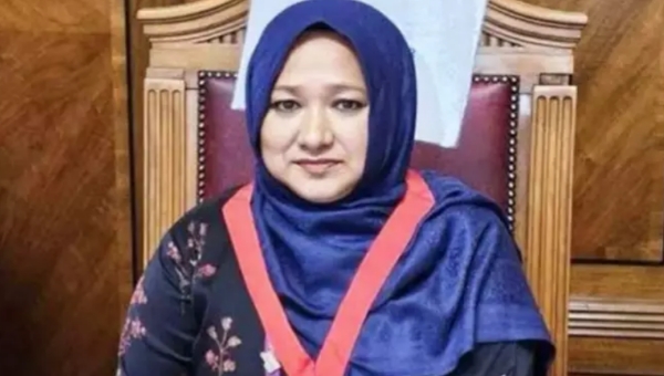 প্রধান উপদেষ্টা পদত্যাগ করবেন না: ফাইজ তাইয়েব আহমেদ প্রধান উপদেষ্টা পদত্যাগ করবেন না: ফাইজ তাইয়েব আহমেদ