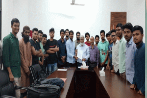 নির্বাচনসহ ছয় দাবিতে উপাচার্য বরাবর শাবি শিক্ষার্থীদের স্মারকলিপি