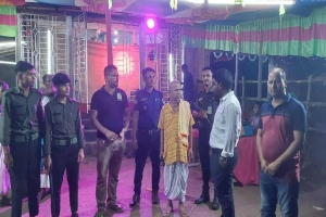 তাহিরপুরে দুর্গাপূজা মণ্ডপ পরিদর্শনে ইউএনও