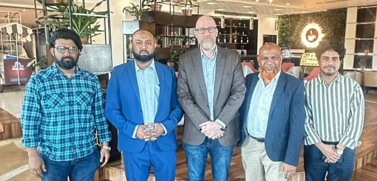 প্রধান উপদেষ্টা পদত্যাগ করবেন না: ফাইজ তাইয়েব আহমেদ