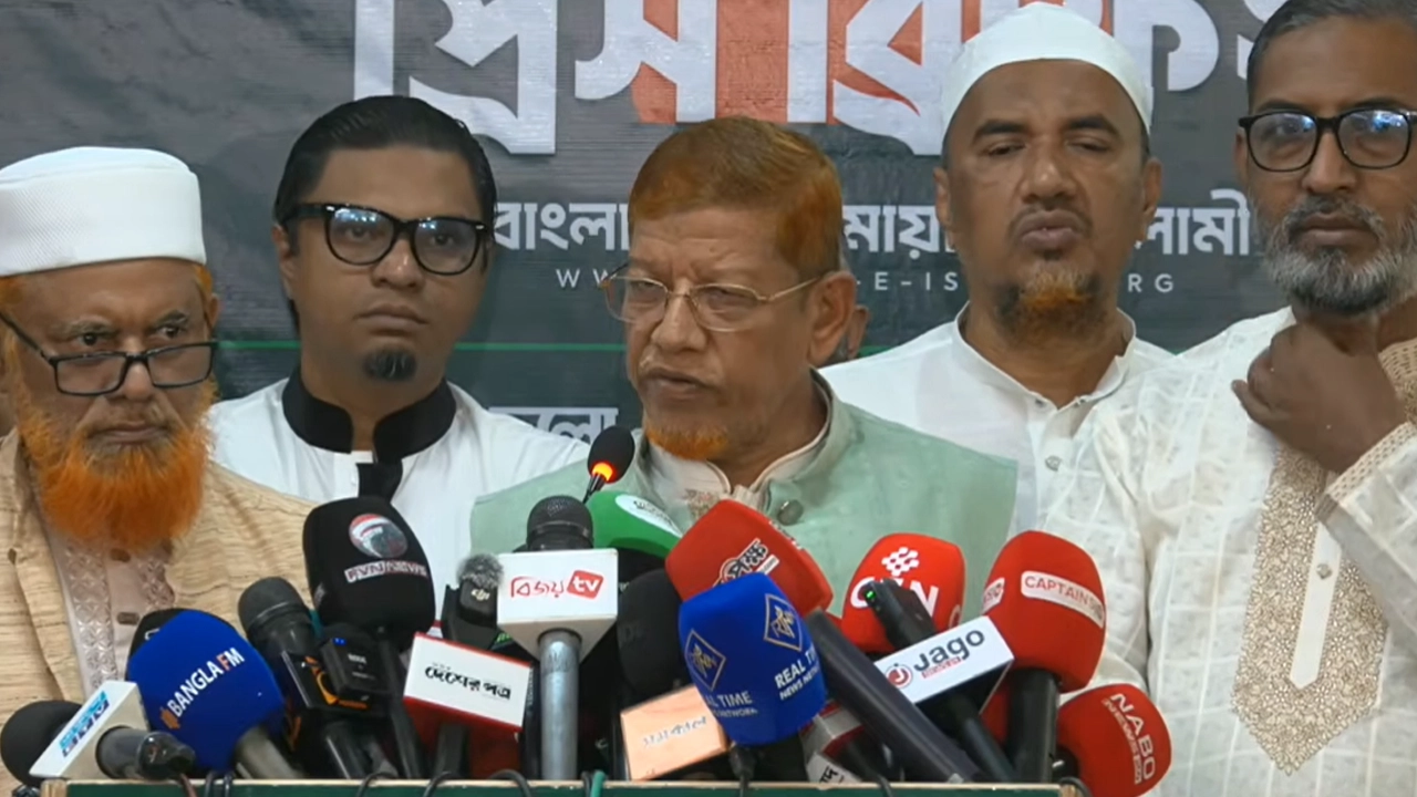 প্রধান উপদেষ্টা পদত্যাগ করবেন না: ফাইজ তাইয়েব আহমেদ