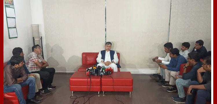 প্রধান উপদেষ্টা পদত্যাগ করবেন না: ফাইজ তাইয়েব আহমেদ