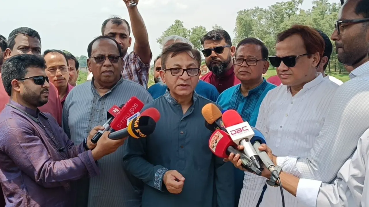 প্রধান উপদেষ্টা পদত্যাগ করবেন না: ফাইজ তাইয়েব আহমেদ