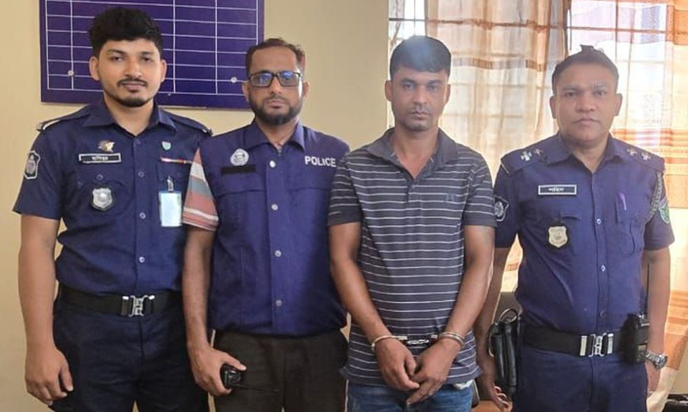 প্রধান উপদেষ্টা পদত্যাগ করবেন না: ফাইজ তাইয়েব আহমেদ