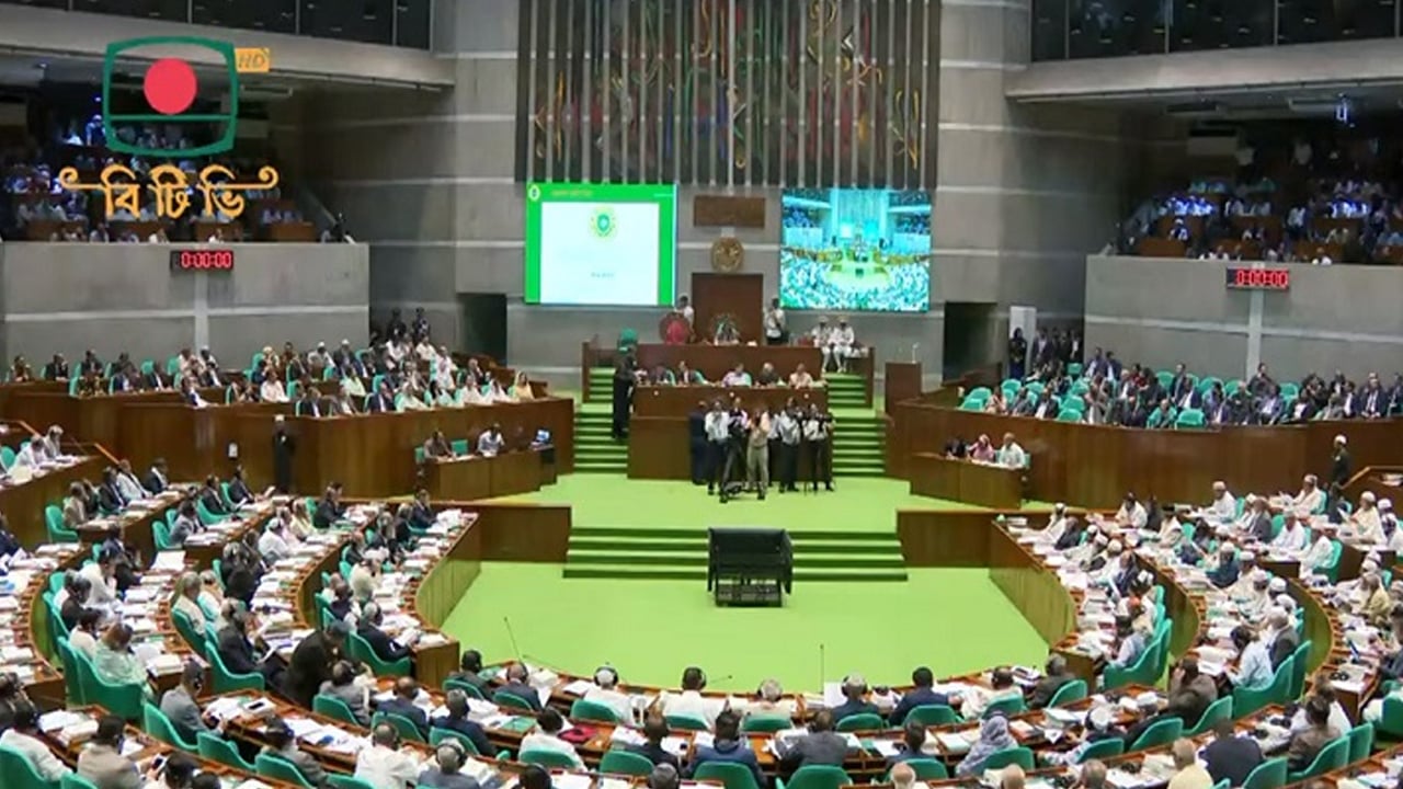 প্রধান উপদেষ্টা পদত্যাগ করবেন না: ফাইজ তাইয়েব আহমেদ