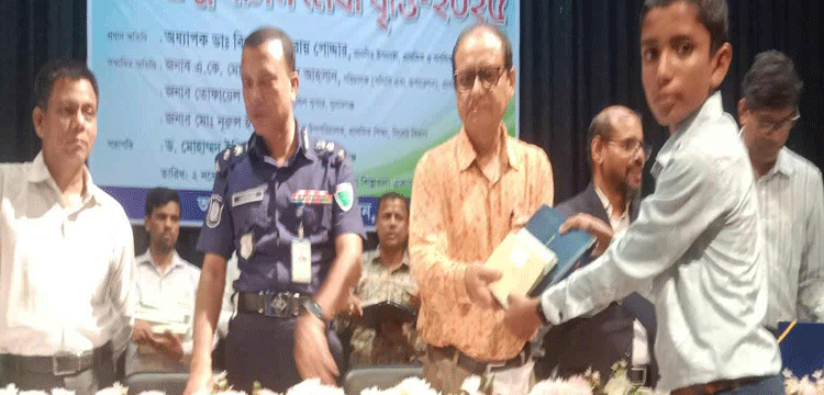 প্রধান উপদেষ্টা পদত্যাগ করবেন না: ফাইজ তাইয়েব আহমেদ