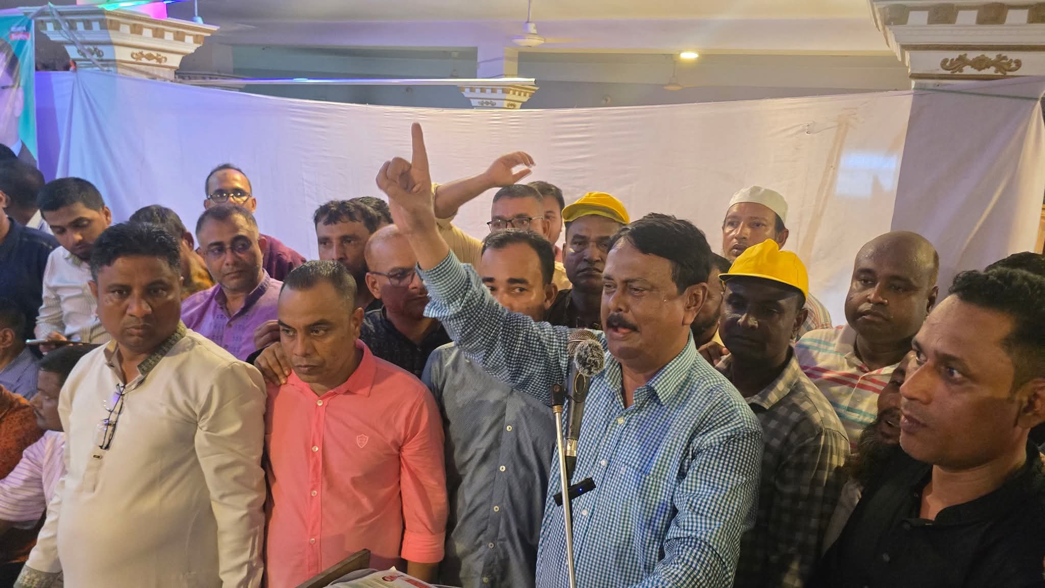 প্রধান উপদেষ্টা পদত্যাগ করবেন না: ফাইজ তাইয়েব আহমেদ