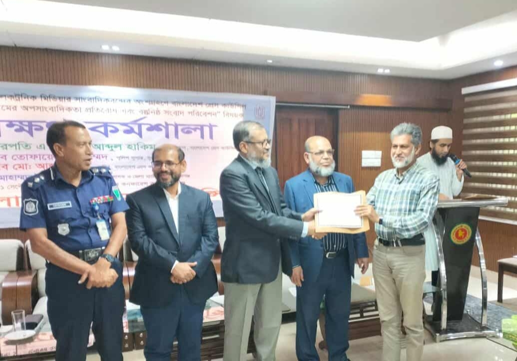 প্রধান উপদেষ্টা পদত্যাগ করবেন না: ফাইজ তাইয়েব আহমেদ