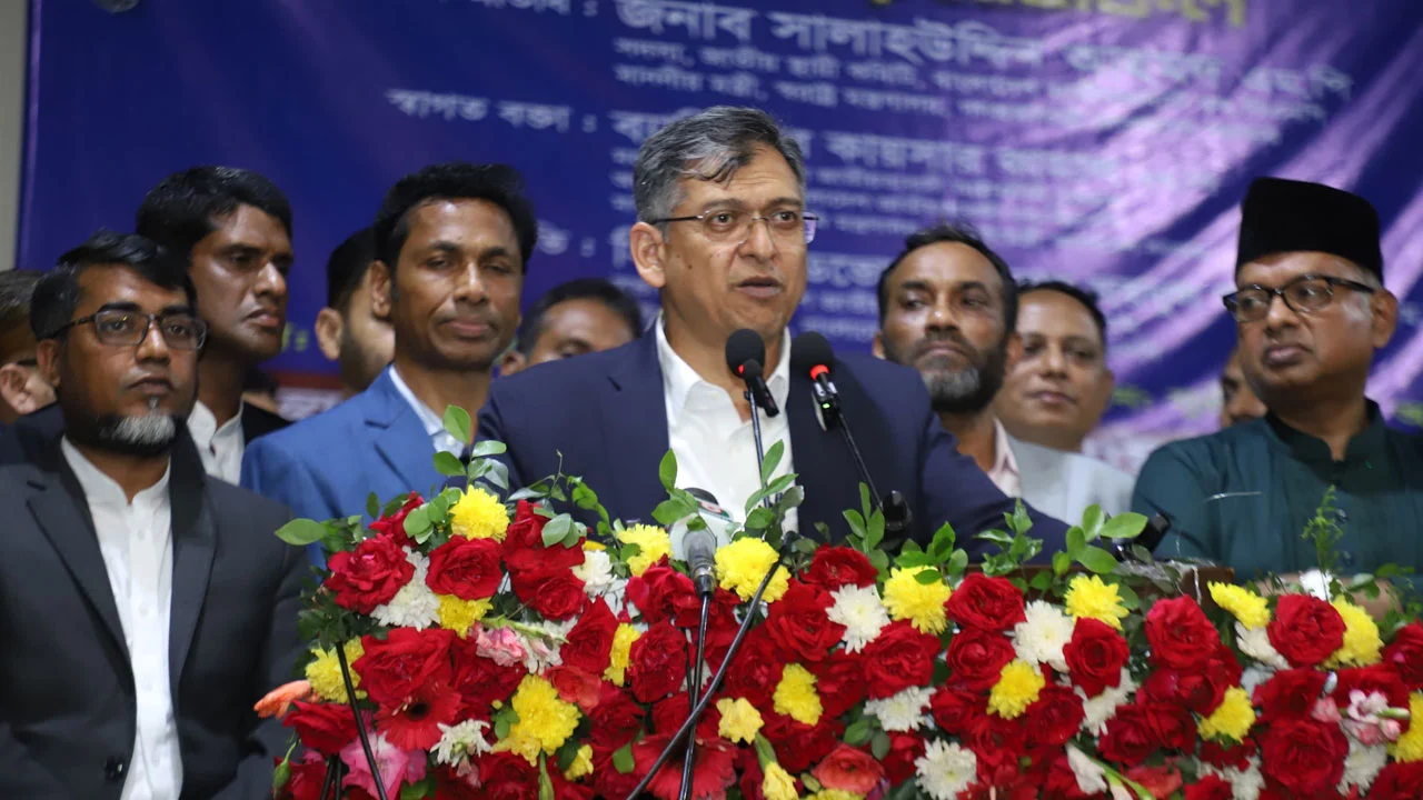 প্রধান উপদেষ্টা পদত্যাগ করবেন না: ফাইজ তাইয়েব আহমেদ