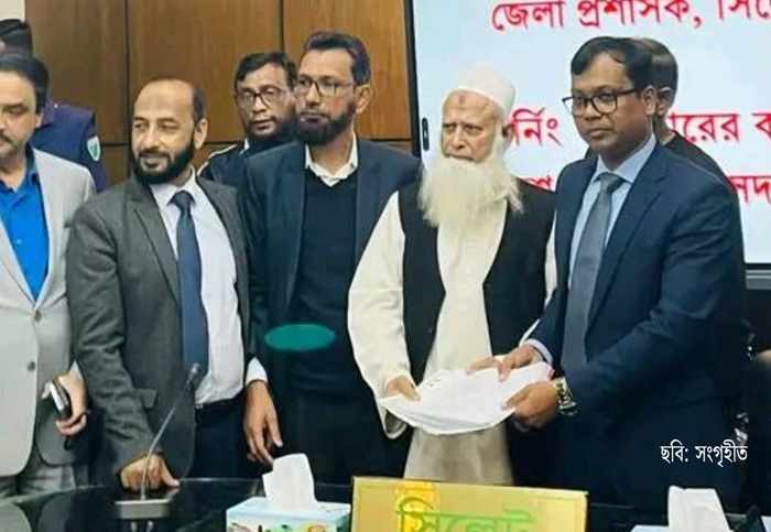 প্রধান উপদেষ্টা পদত্যাগ করবেন না: ফাইজ তাইয়েব আহমেদ