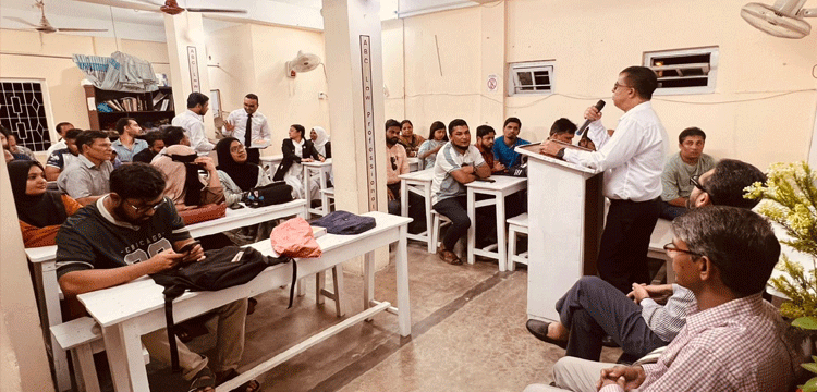প্রধান উপদেষ্টা পদত্যাগ করবেন না: ফাইজ তাইয়েব আহমেদ
