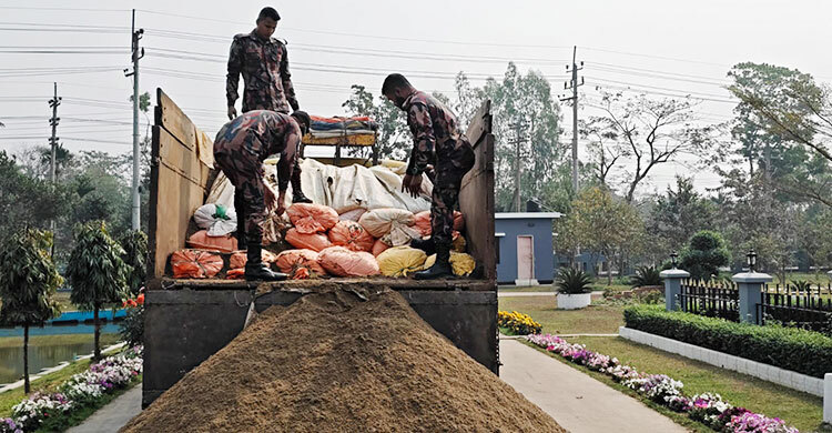 প্রধান উপদেষ্টা পদত্যাগ করবেন না: ফাইজ তাইয়েব আহমেদ