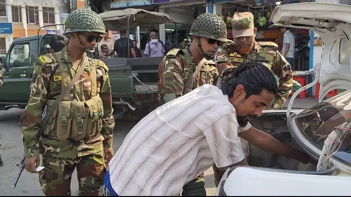 প্রধান উপদেষ্টা পদত্যাগ করবেন না: ফাইজ তাইয়েব আহমেদ