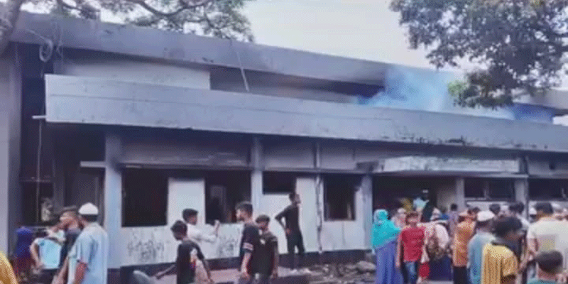 প্রধান উপদেষ্টা পদত্যাগ করবেন না: ফাইজ তাইয়েব আহমেদ