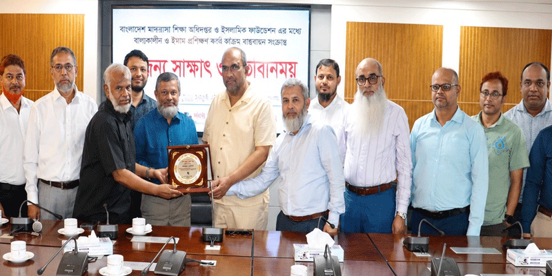 প্রধান উপদেষ্টা পদত্যাগ করবেন না: ফাইজ তাইয়েব আহমেদ