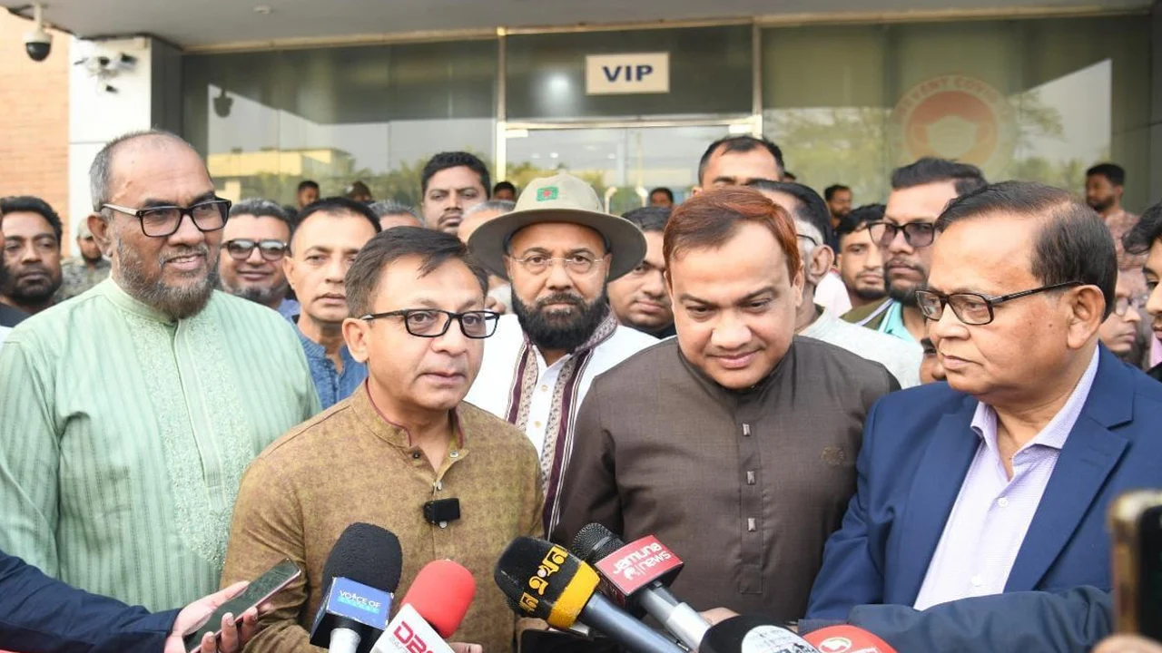 প্রধান উপদেষ্টা পদত্যাগ করবেন না: ফাইজ তাইয়েব আহমেদ