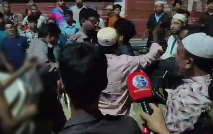 প্রধান উপদেষ্টা পদত্যাগ করবেন না: ফাইজ তাইয়েব আহমেদ
