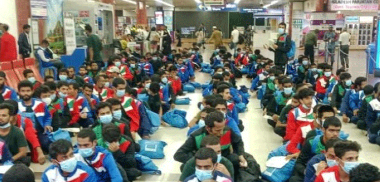 প্রধান উপদেষ্টা পদত্যাগ করবেন না: ফাইজ তাইয়েব আহমেদ