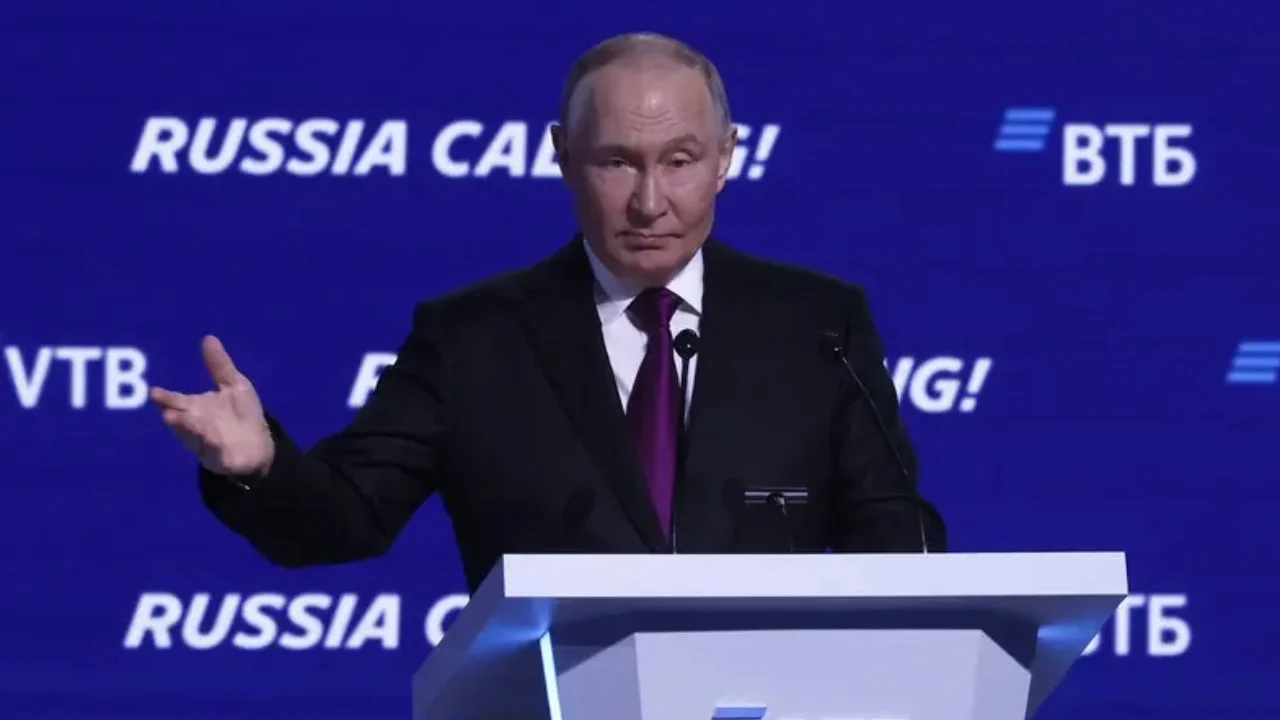 প্রধান উপদেষ্টা পদত্যাগ করবেন না: ফাইজ তাইয়েব আহমেদ