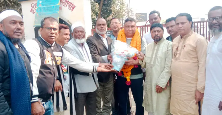 প্রধান উপদেষ্টা পদত্যাগ করবেন না: ফাইজ তাইয়েব আহমেদ