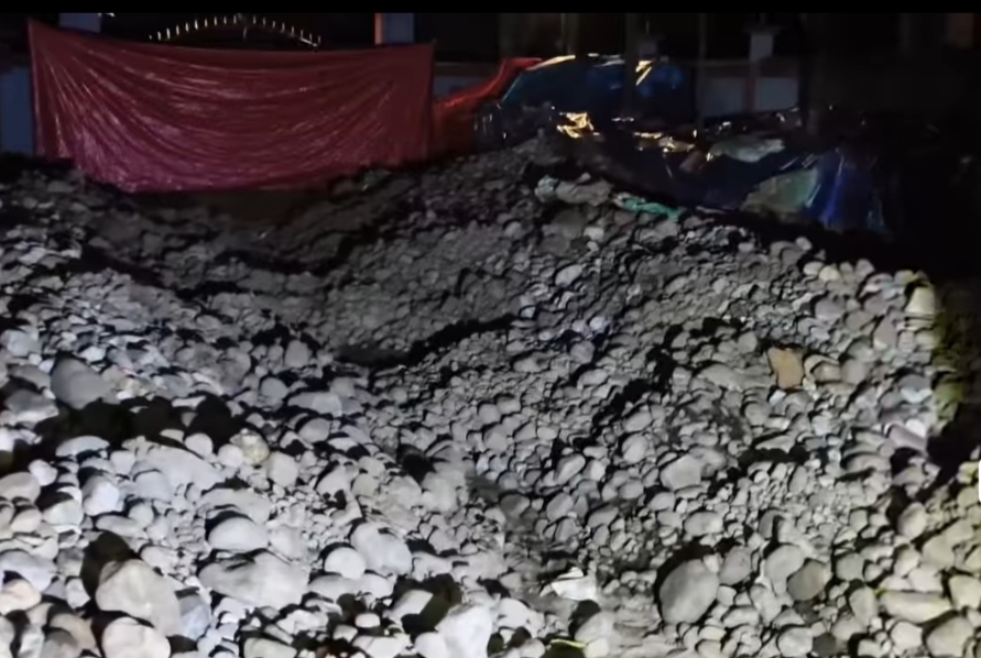 প্রধান উপদেষ্টা পদত্যাগ করবেন না: ফাইজ তাইয়েব আহমেদ