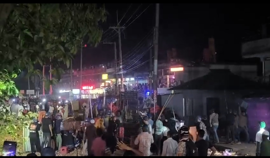 প্রধান উপদেষ্টা পদত্যাগ করবেন না: ফাইজ তাইয়েব আহমেদ