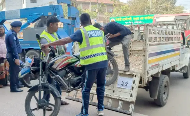 প্রধান উপদেষ্টা পদত্যাগ করবেন না: ফাইজ তাইয়েব আহমেদ