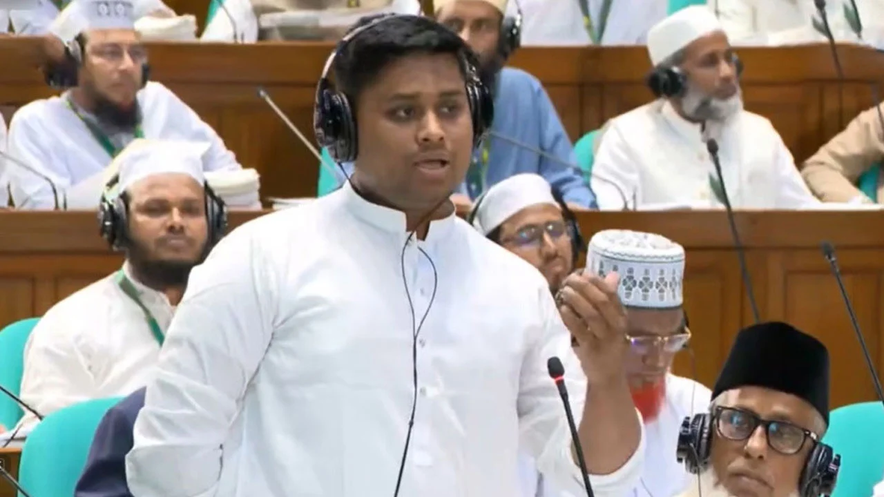 প্রধান উপদেষ্টা পদত্যাগ করবেন না: ফাইজ তাইয়েব আহমেদ