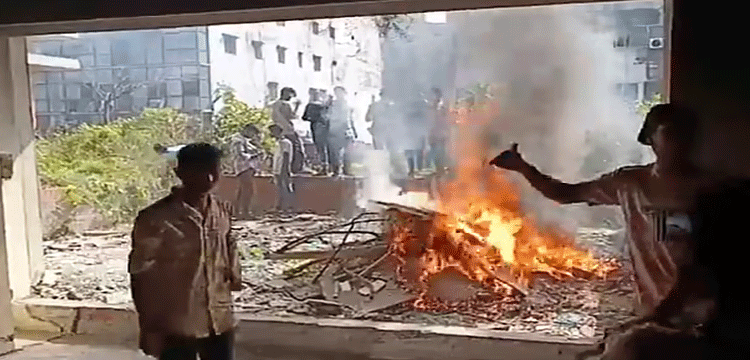প্রধান উপদেষ্টা পদত্যাগ করবেন না: ফাইজ তাইয়েব আহমেদ