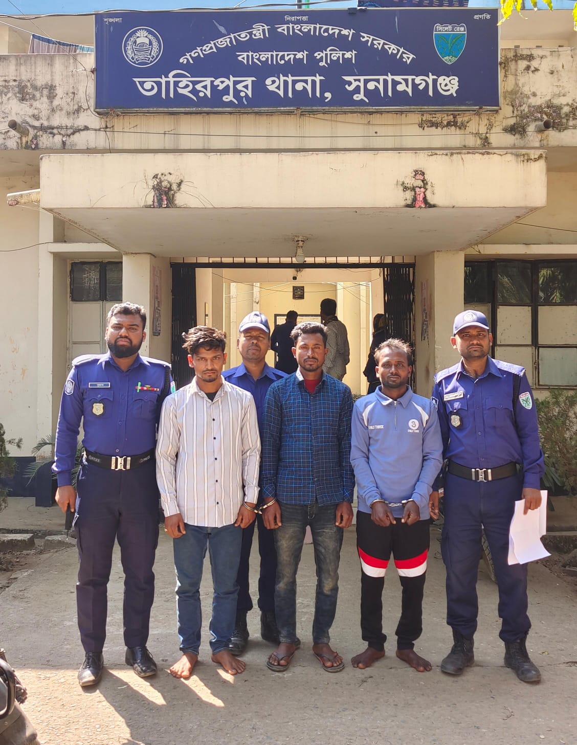 প্রধান উপদেষ্টা পদত্যাগ করবেন না: ফাইজ তাইয়েব আহমেদ
