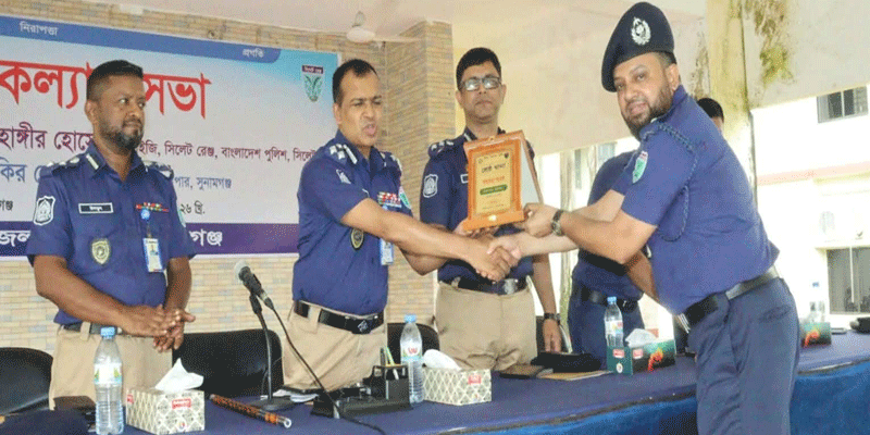 প্রধান উপদেষ্টা পদত্যাগ করবেন না: ফাইজ তাইয়েব আহমেদ