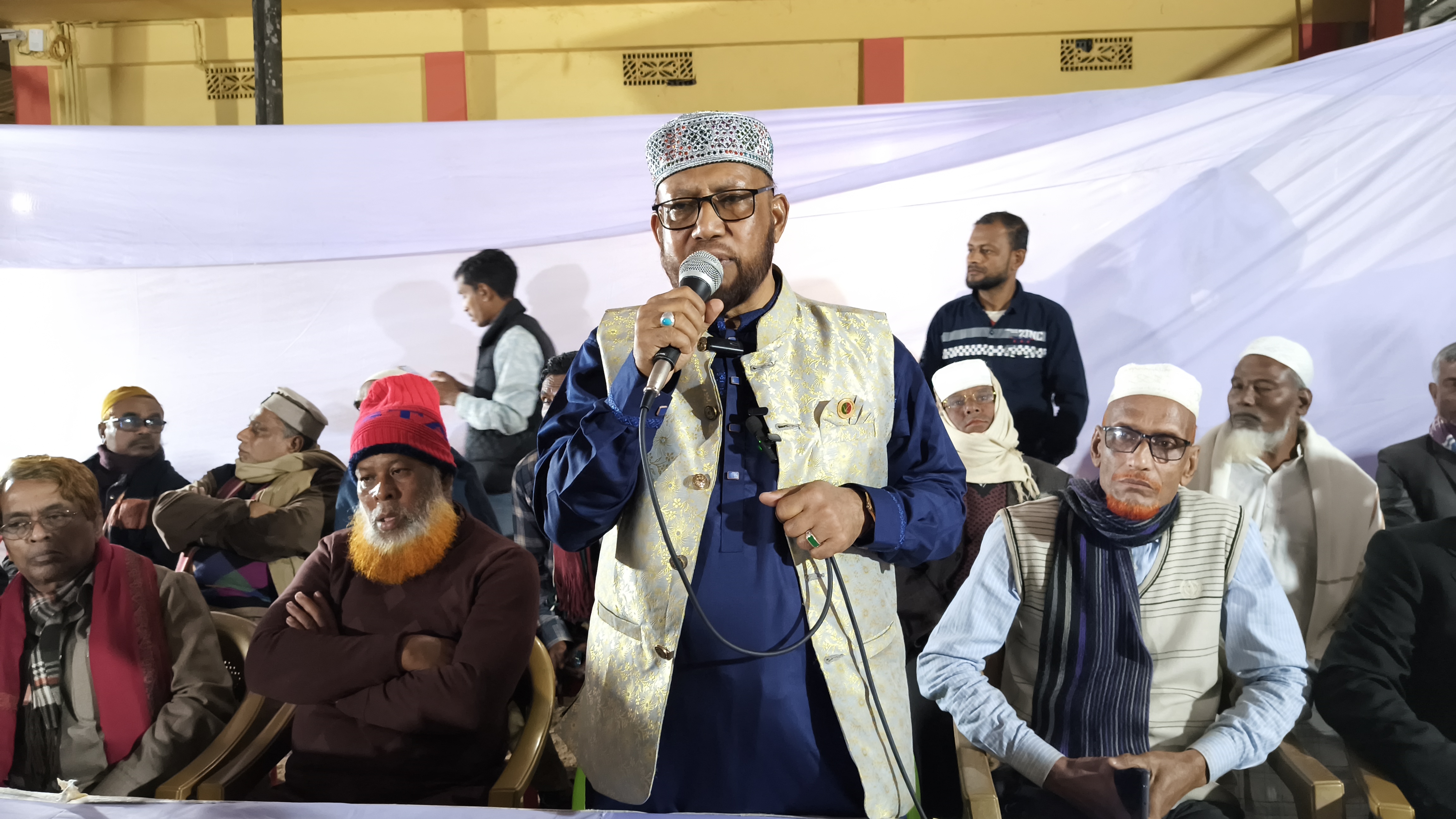প্রধান উপদেষ্টা পদত্যাগ করবেন না: ফাইজ তাইয়েব আহমেদ