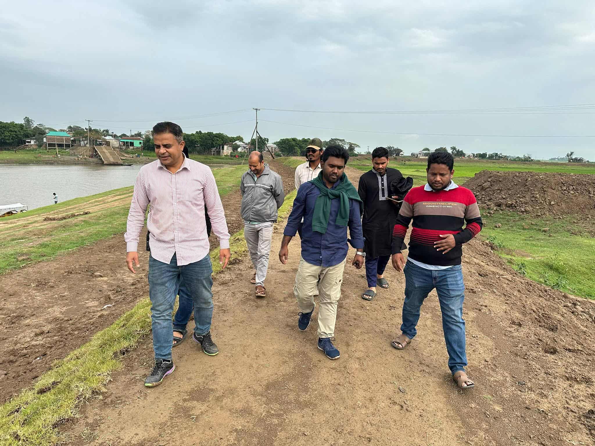 প্রধান উপদেষ্টা পদত্যাগ করবেন না: ফাইজ তাইয়েব আহমেদ