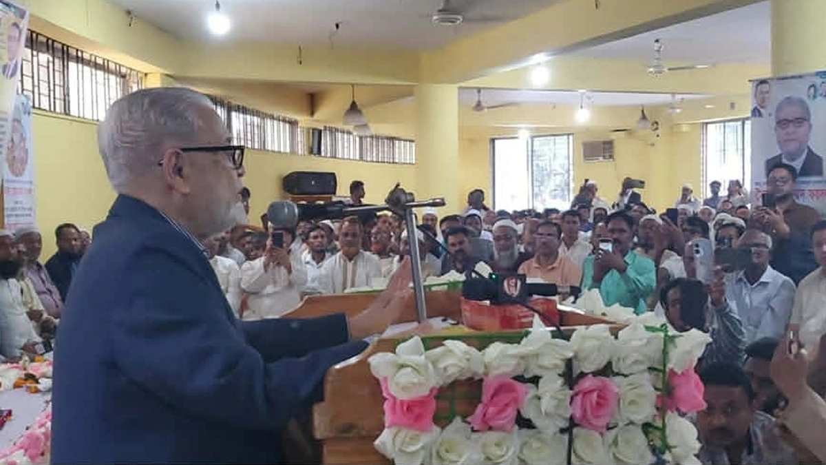 প্রধান উপদেষ্টা পদত্যাগ করবেন না: ফাইজ তাইয়েব আহমেদ