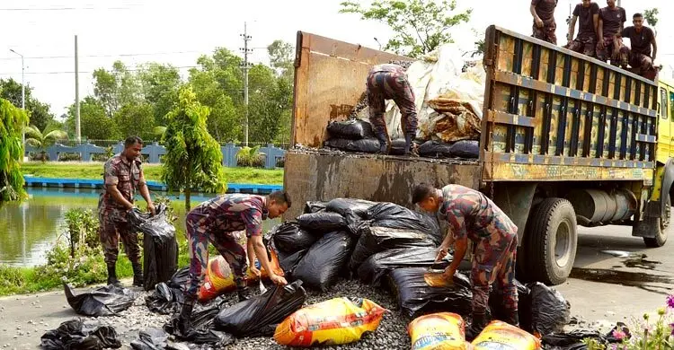 প্রধান উপদেষ্টা পদত্যাগ করবেন না: ফাইজ তাইয়েব আহমেদ
