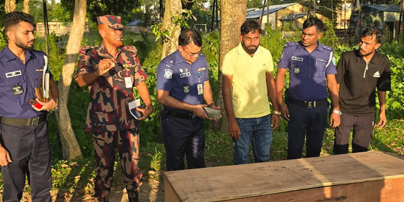 প্রধান উপদেষ্টা পদত্যাগ করবেন না: ফাইজ তাইয়েব আহমেদ