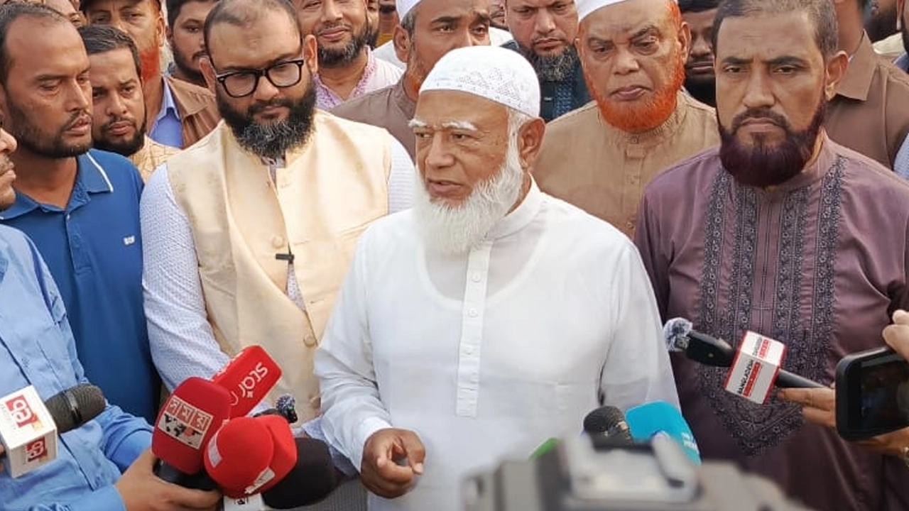 প্রধান উপদেষ্টা পদত্যাগ করবেন না: ফাইজ তাইয়েব আহমেদ