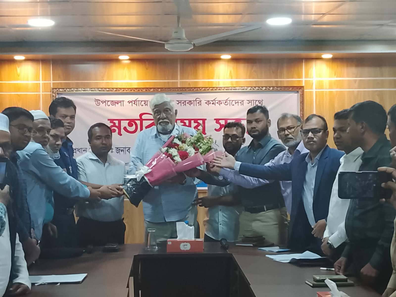 প্রধান উপদেষ্টা পদত্যাগ করবেন না: ফাইজ তাইয়েব আহমেদ
