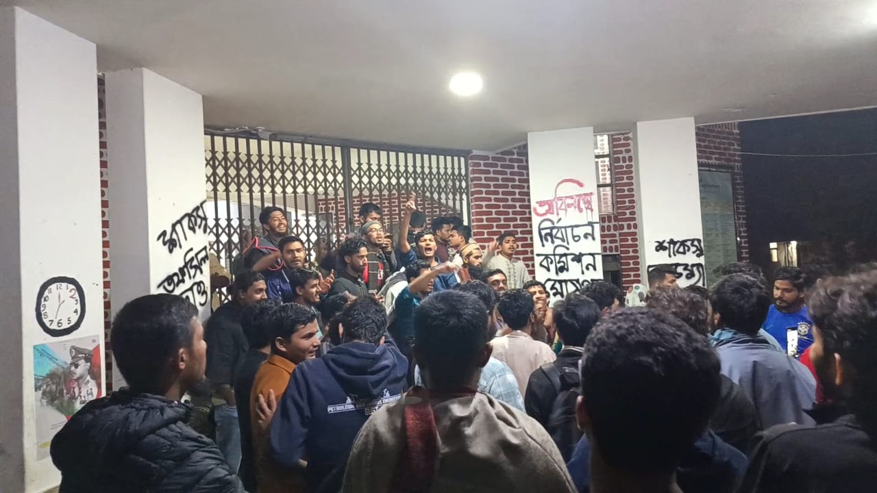 প্রধান উপদেষ্টা পদত্যাগ করবেন না: ফাইজ তাইয়েব আহমেদ