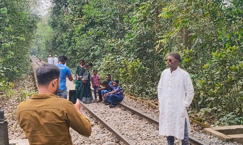 প্রধান উপদেষ্টা পদত্যাগ করবেন না: ফাইজ তাইয়েব আহমেদ
