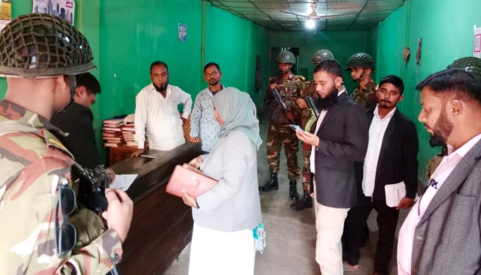 প্রধান উপদেষ্টা পদত্যাগ করবেন না: ফাইজ তাইয়েব আহমেদ