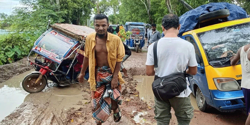 প্রধান উপদেষ্টা পদত্যাগ করবেন না: ফাইজ তাইয়েব আহমেদ