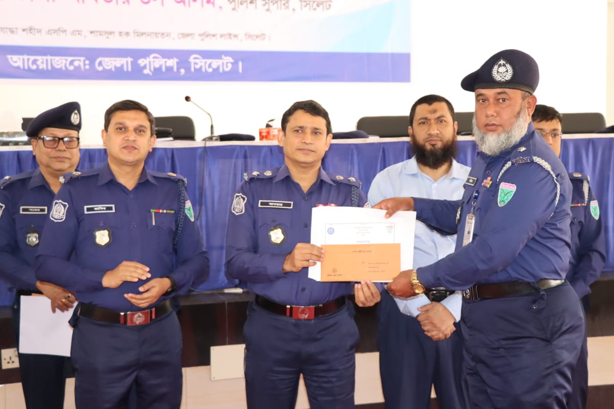 প্রধান উপদেষ্টা পদত্যাগ করবেন না: ফাইজ তাইয়েব আহমেদ
