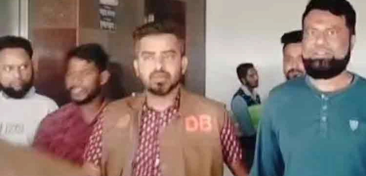 প্রধান উপদেষ্টা পদত্যাগ করবেন না: ফাইজ তাইয়েব আহমেদ
