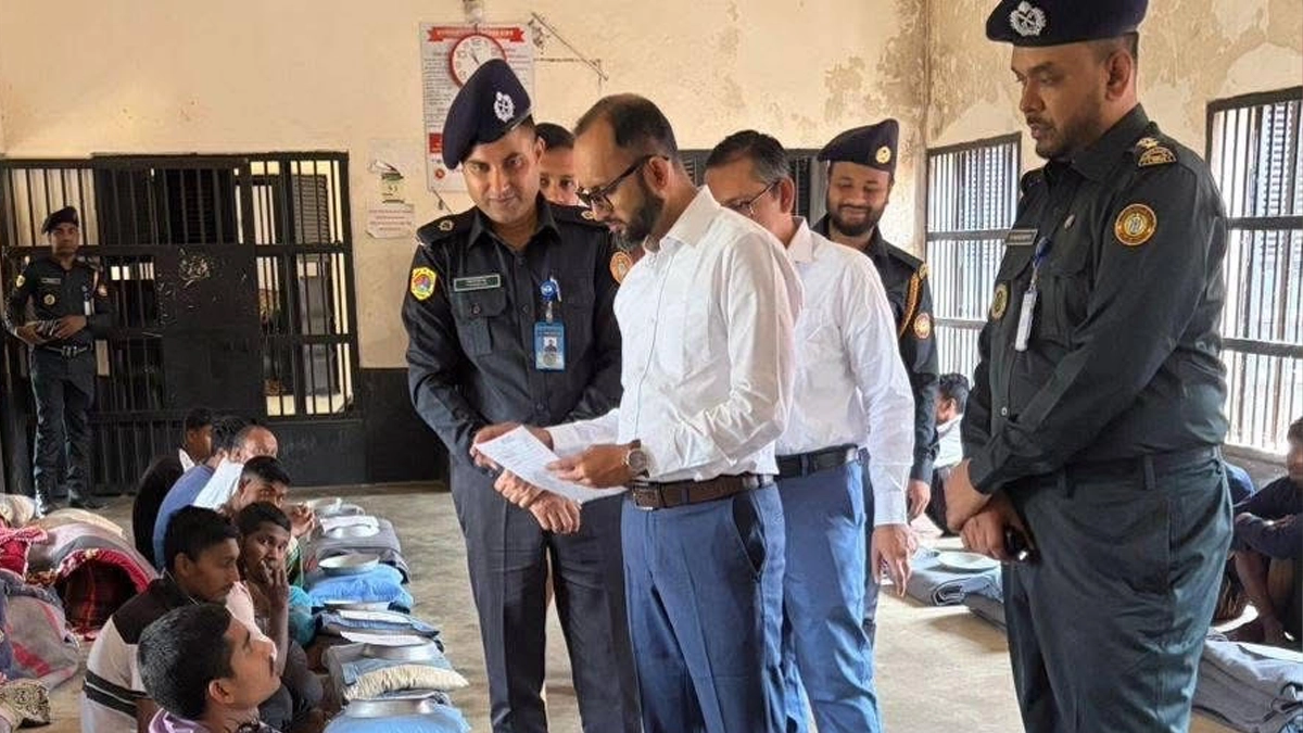 প্রধান উপদেষ্টা পদত্যাগ করবেন না: ফাইজ তাইয়েব আহমেদ