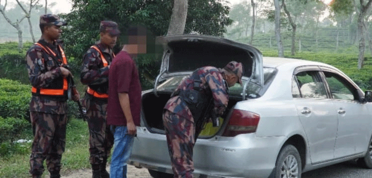 প্রধান উপদেষ্টা পদত্যাগ করবেন না: ফাইজ তাইয়েব আহমেদ